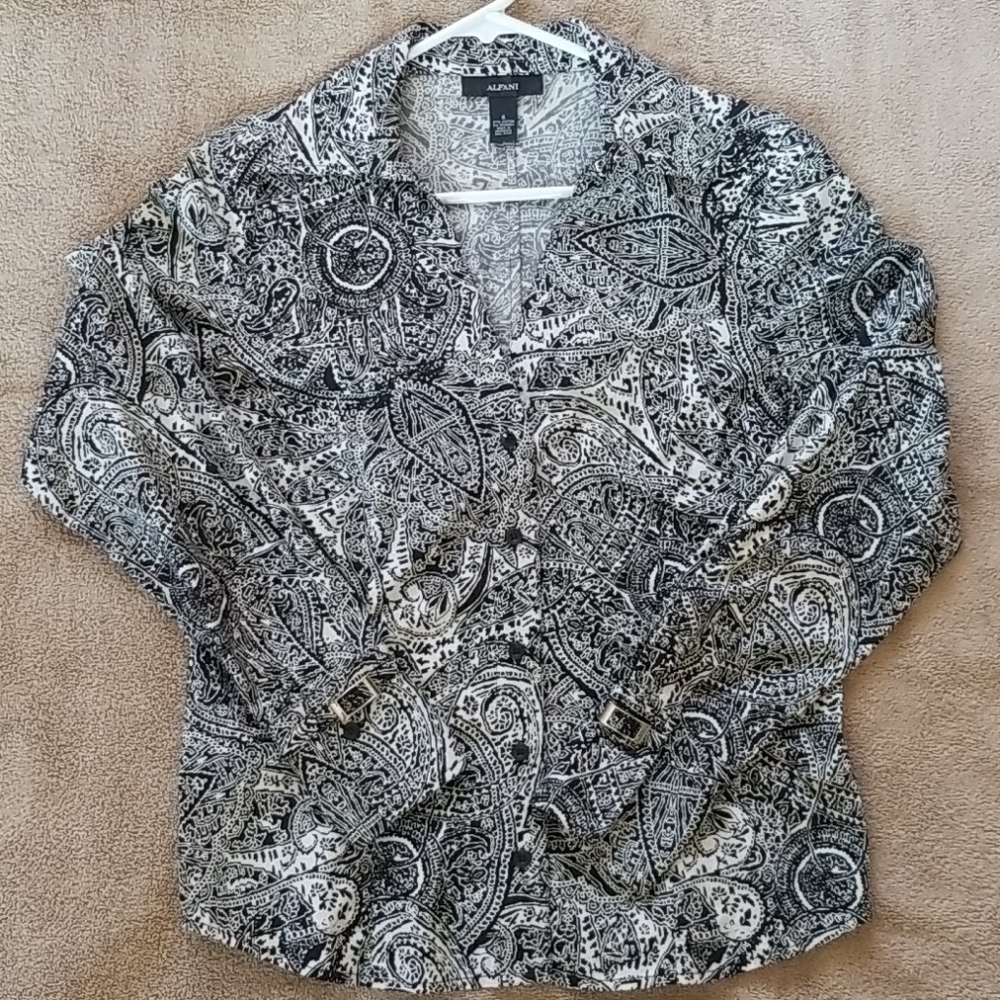 Alfani Women's V-Neck, Button Down Shirt Size 6